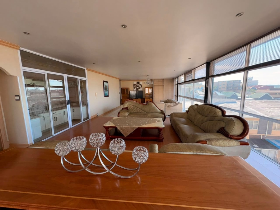 7 Bedroom Property for Sale in Quigney Eastern Cape